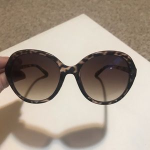 ELLE tortoise sunglasses